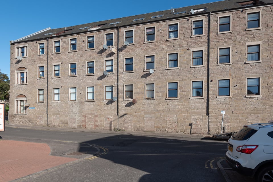 Flat for sale in Dundee 26 Pleasance Court, Dundee Thorntons Property