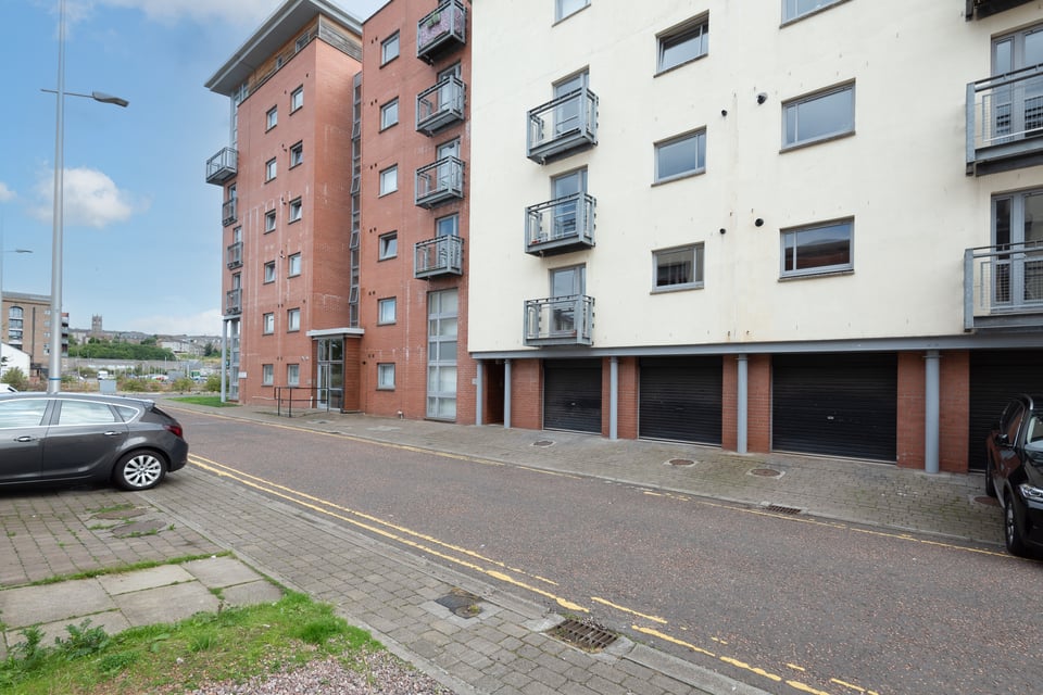 Flat for sale in Dundee 36 Thorter Row, Dundee Thorntons Property