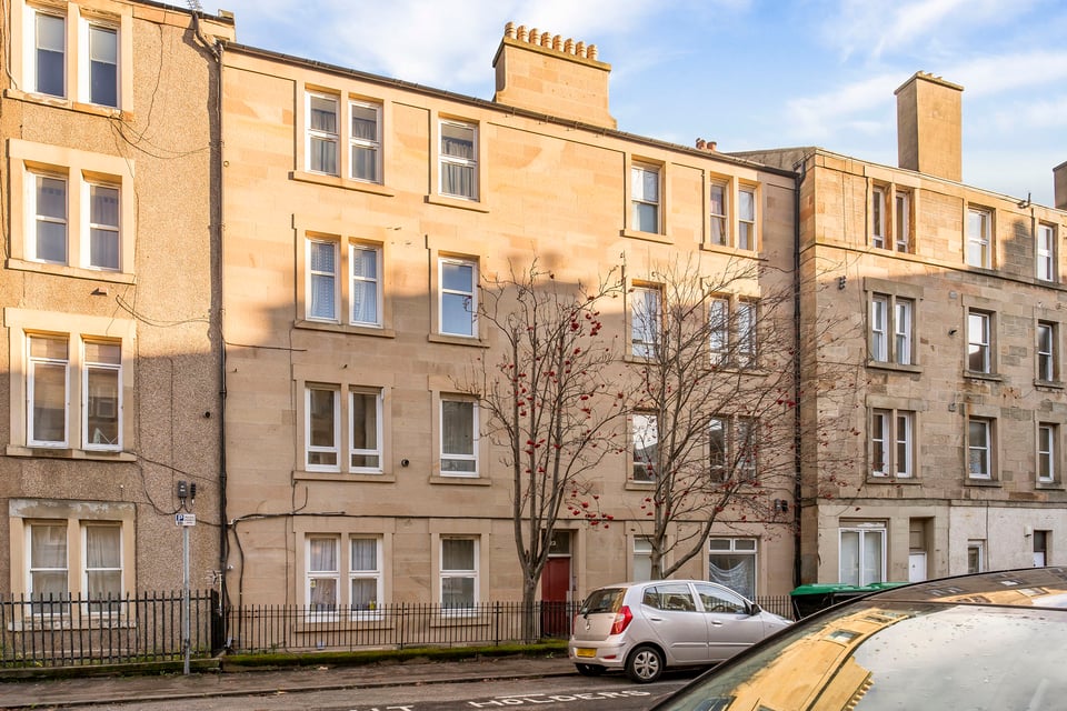 Flat for sale in Edinburgh 23/1 Orwell Place, Edinburgh Thorntons