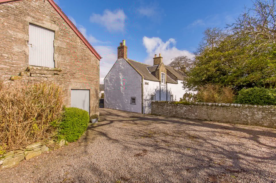 Detached House for sale in Forfar Crosston Farmhouse, Aberlemno