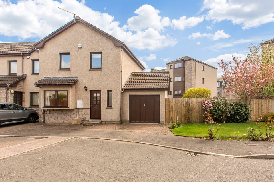 House for sale in Dundee 7 Gowrie Street, Dundee Thorntons Property