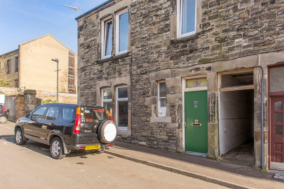 Flat for sale in Kirkcaldy 8 Sang Place, Kirkcaldy Thorntons Property