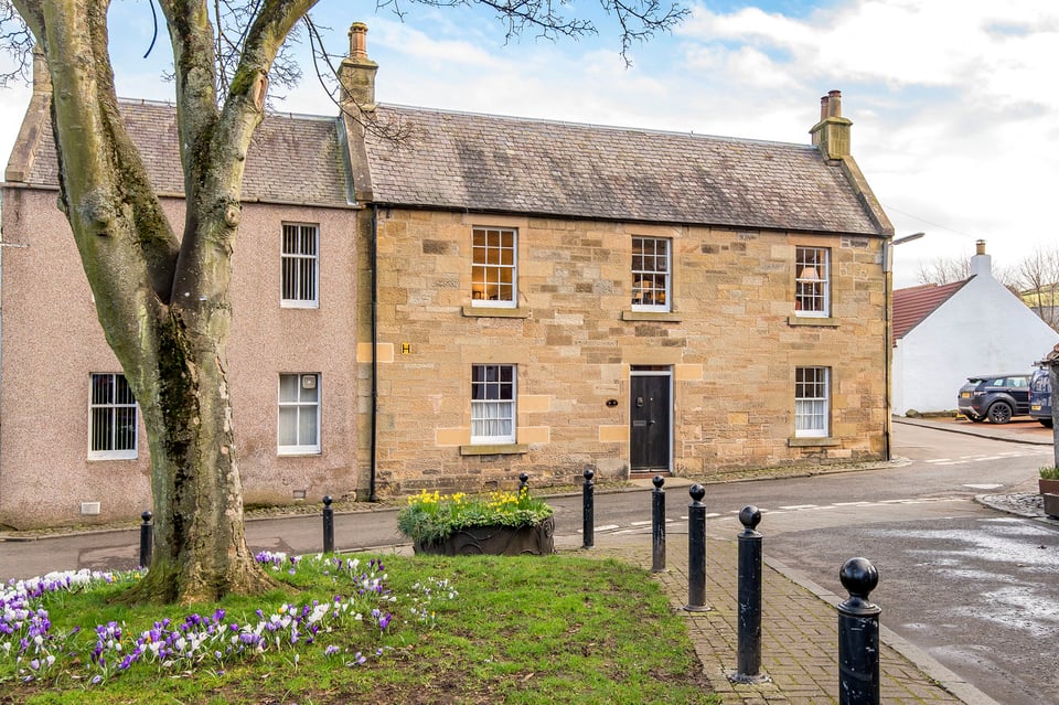 House for sale in Cupar The Cottage Cross Wynd, Falkland, Cupar