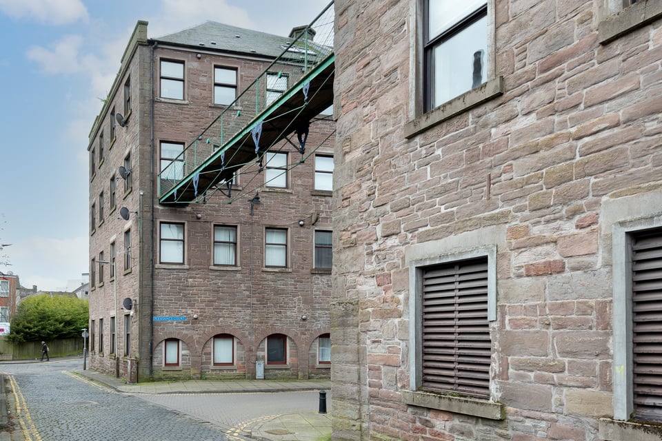 Flat for sale in Dundee 7 Pleasance Court, Dundee Thorntons Property