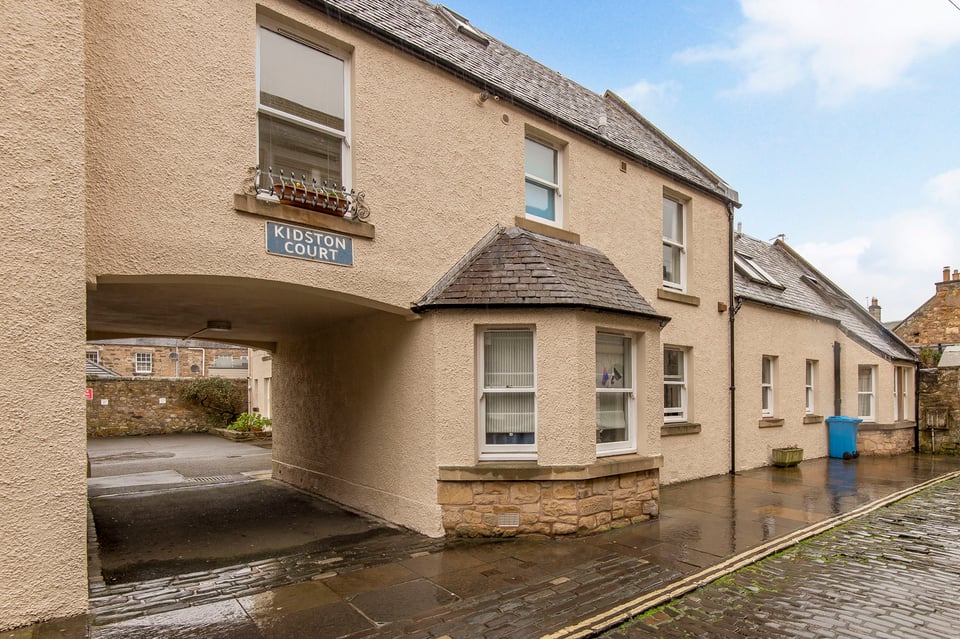 Flat for sale in St Andrews 9 Kidston Court, St Andrews Thorntons