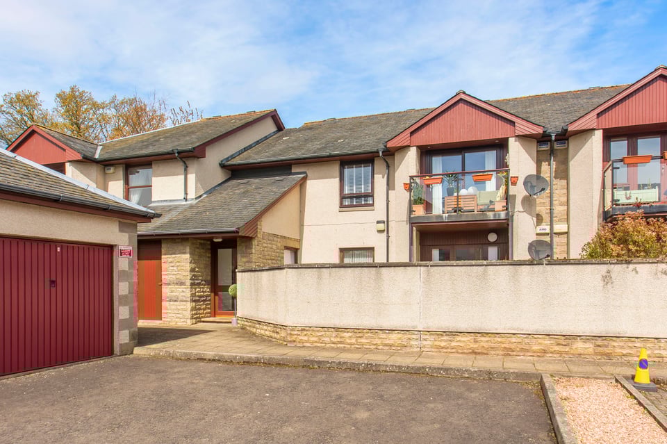 Flat for sale in Dundee 20 The Old Dairy Forthill Road, Broughty