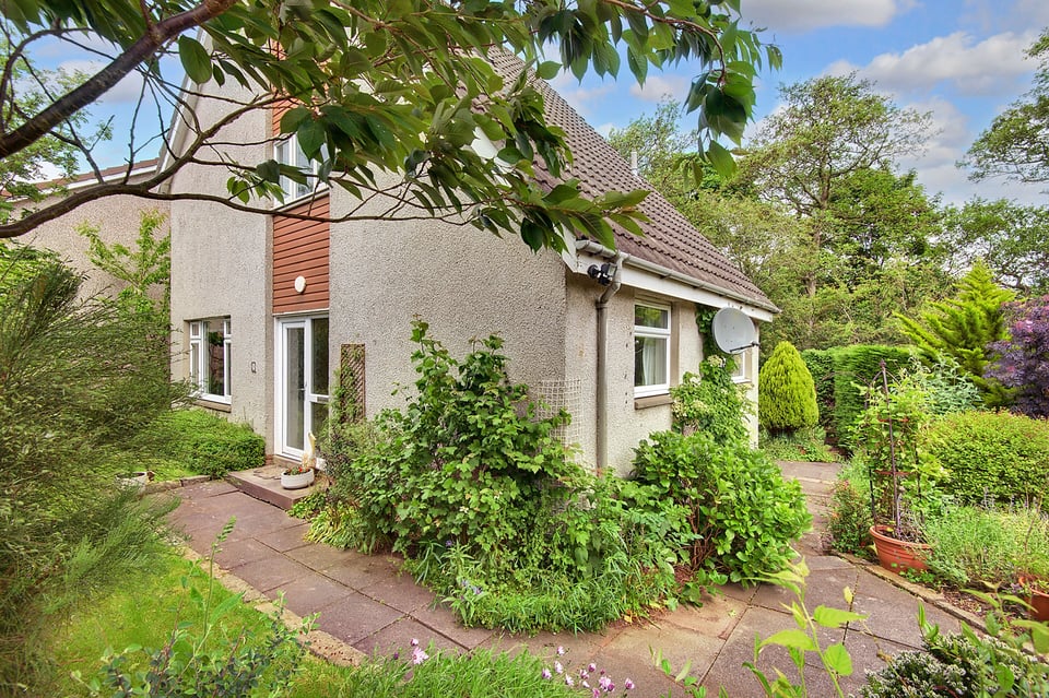 Detached House for sale in Fife 20 Leonard Gardens, St Andrews, Fife